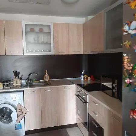 Триспален Апартамент В Слънчев Бряг На 100Метра От Плажа Apartament